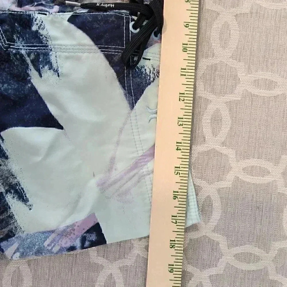 Hurley Floral Printed Men's Swim Trunks  34 - Picture 4 of 7
